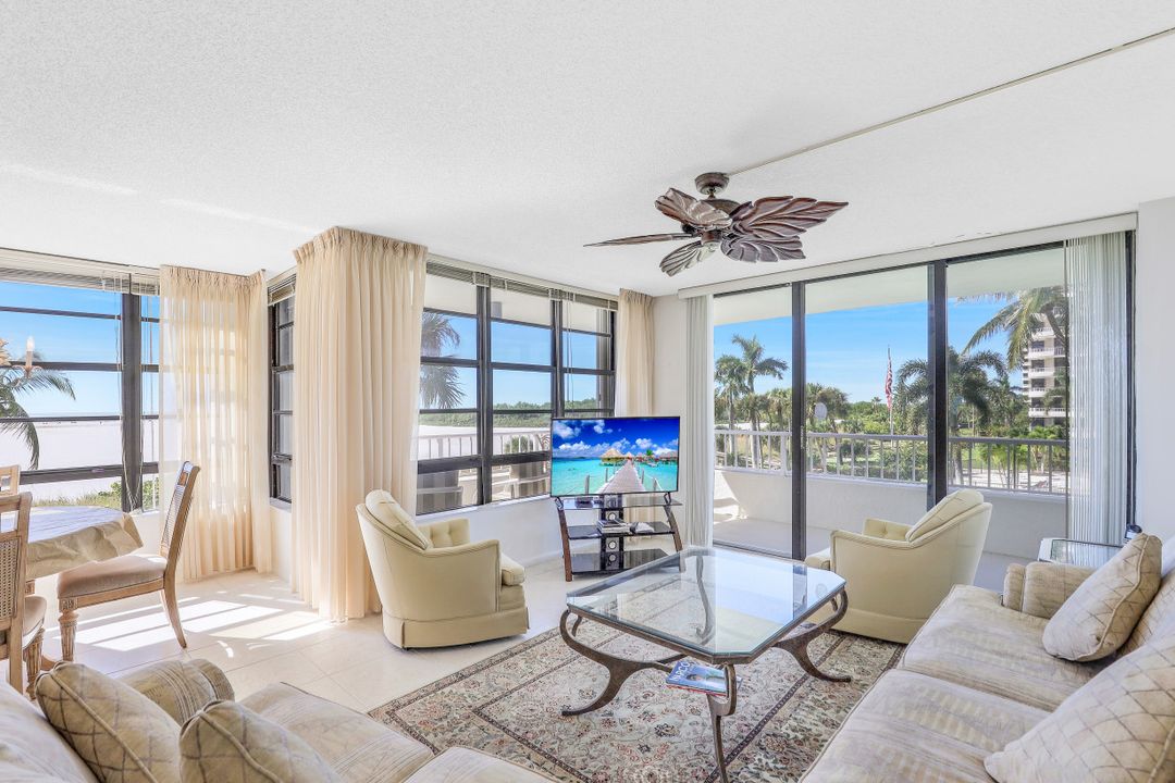 260 Seaview Ct #212, Marco Island, FL 34145