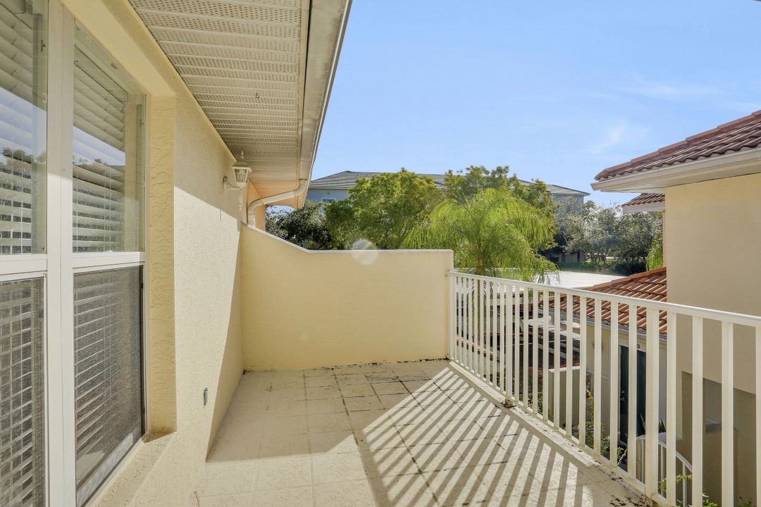 5100 Cedar Springs Dr #204, Naples, FL 34110