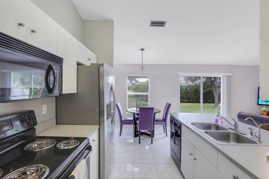 326 SW 19th Ln, Cape Coral, FL 33991