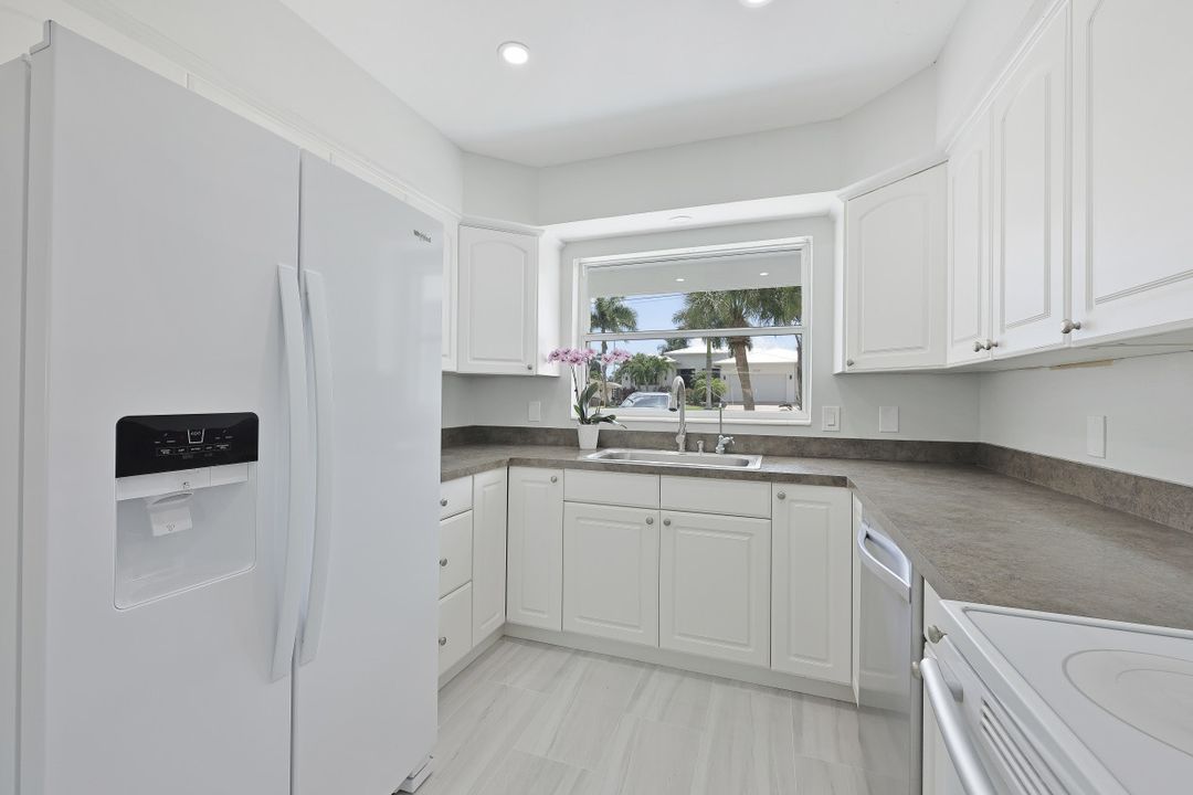 5337 Mikado Ct, Cape Coral, FL 33904