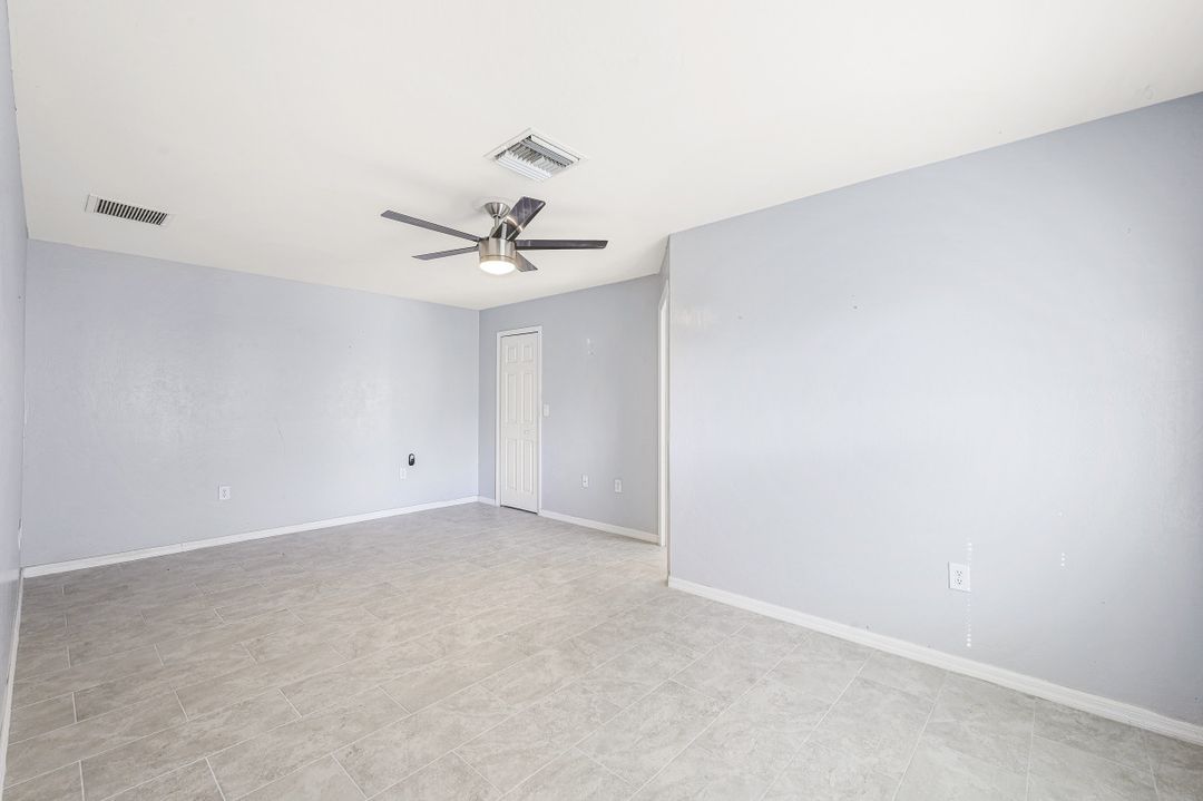 15736 Sunny Crest Ln, Fort Myers, FL 33905