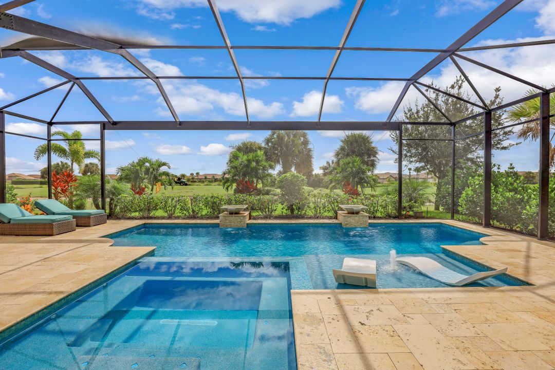 9392 Rapallo St, Naples, FL 34119