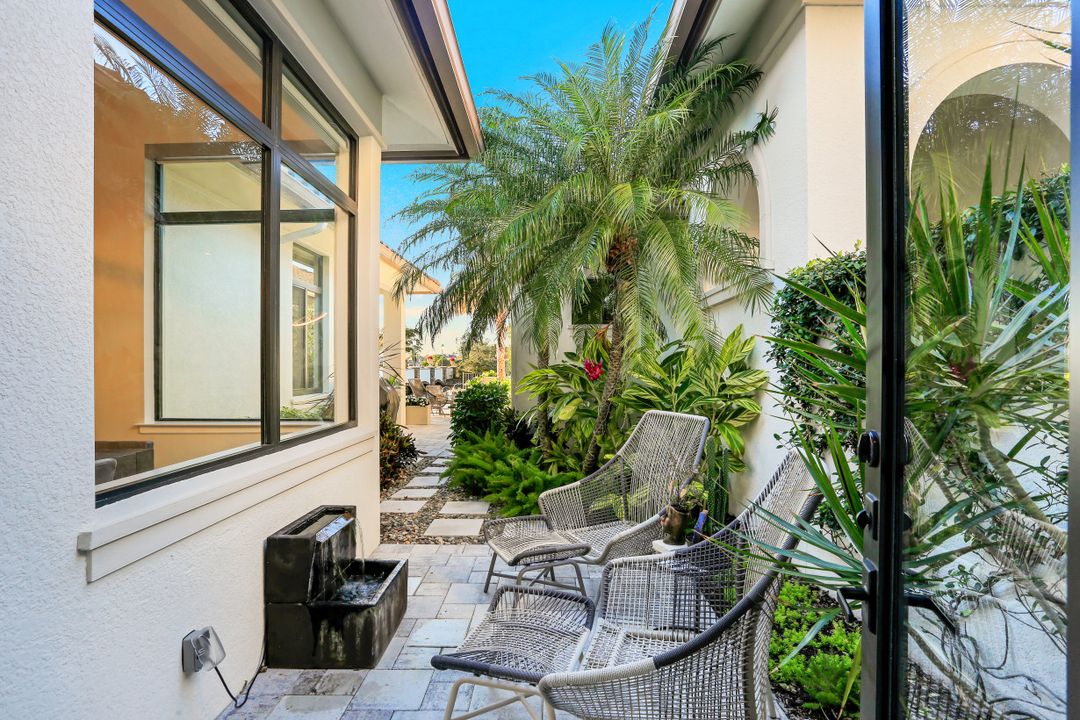 16428 Talis Park Dr, Naples, FL 34110