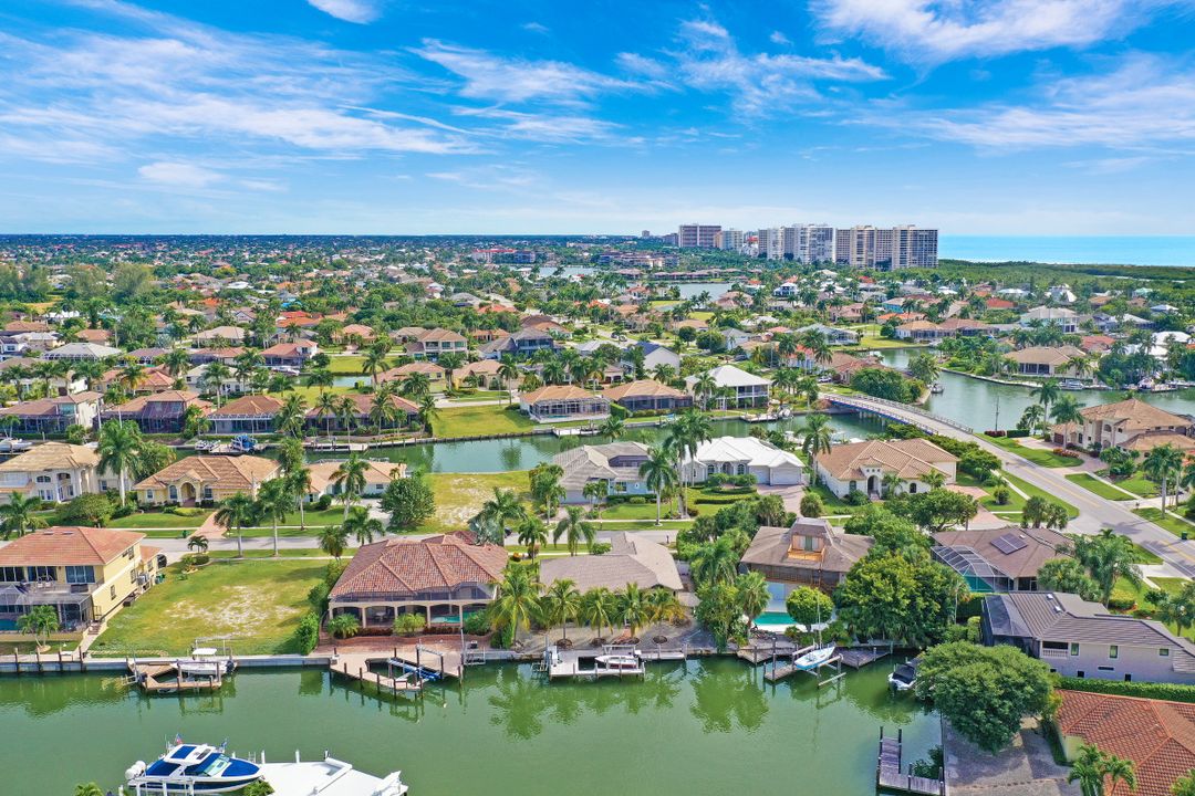 448 Parkhouse Ct, Marco Island, FL 34145