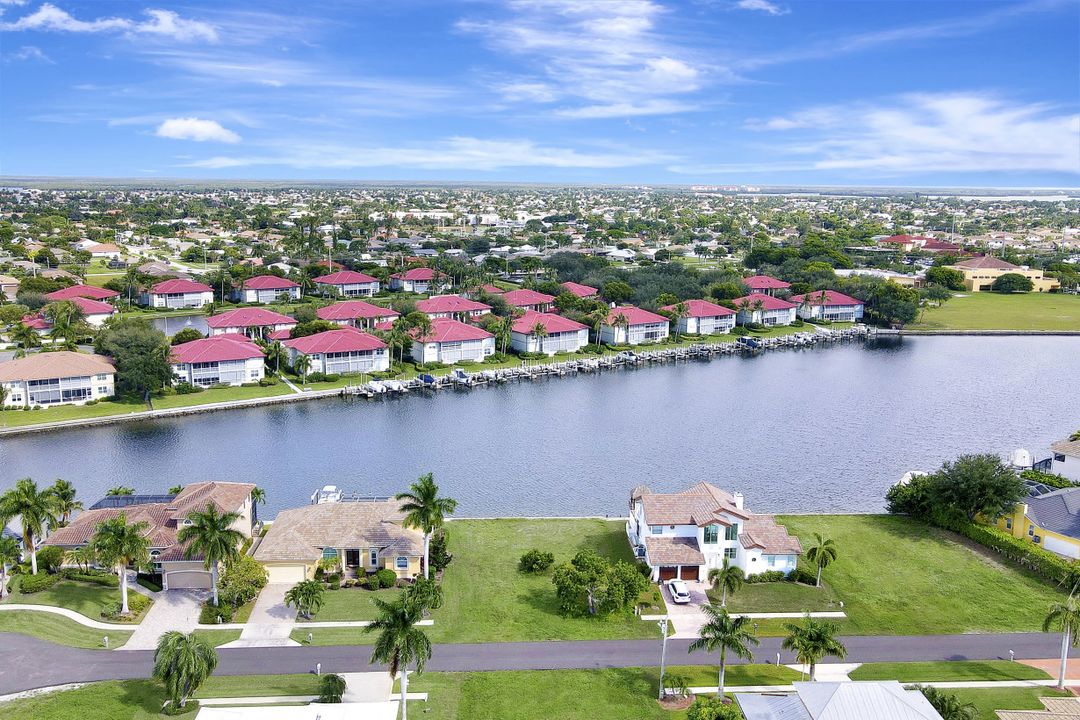 129 S Seas Ct, Marco Island, FL 34145