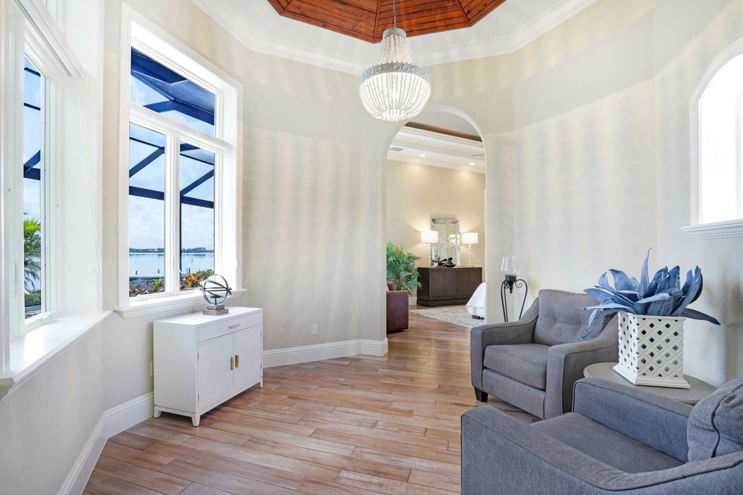 9337 Granite Ct, Naples, FL 34120