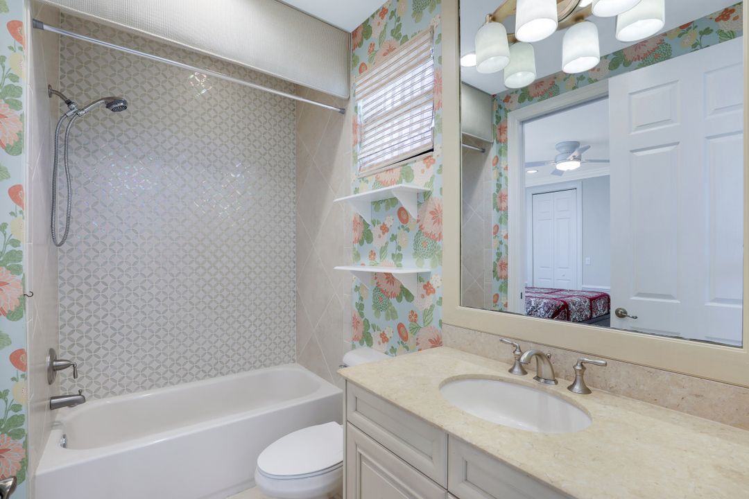 3642 Santaren Ct, Naples, FL 34119