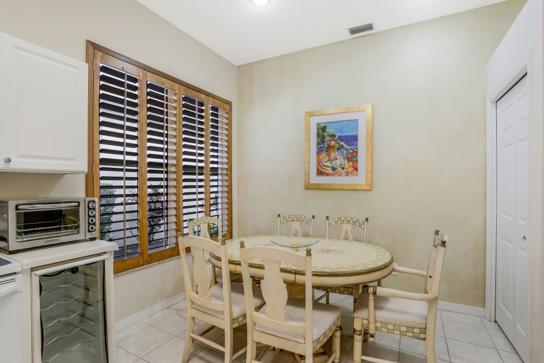 1818 Leamington Ln, Naples, FL 34109