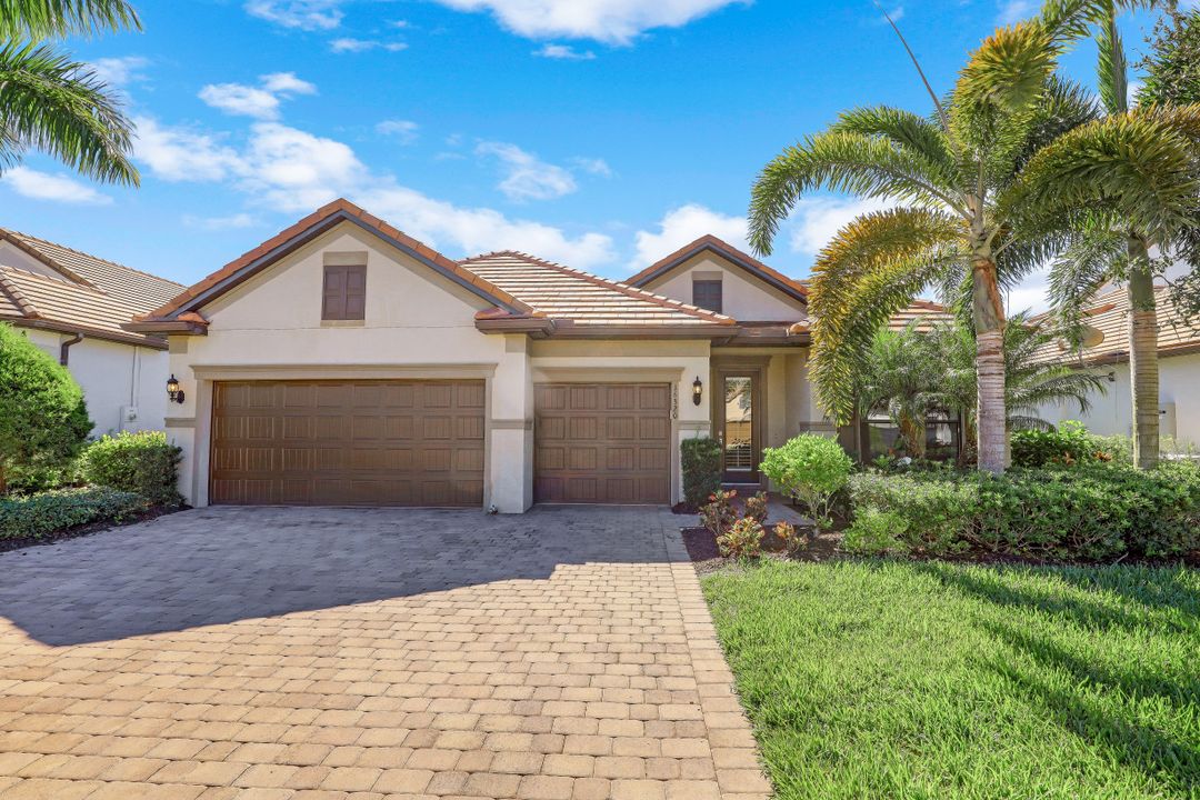 16320 Camden Lakes Cir, Naples, FL 34110