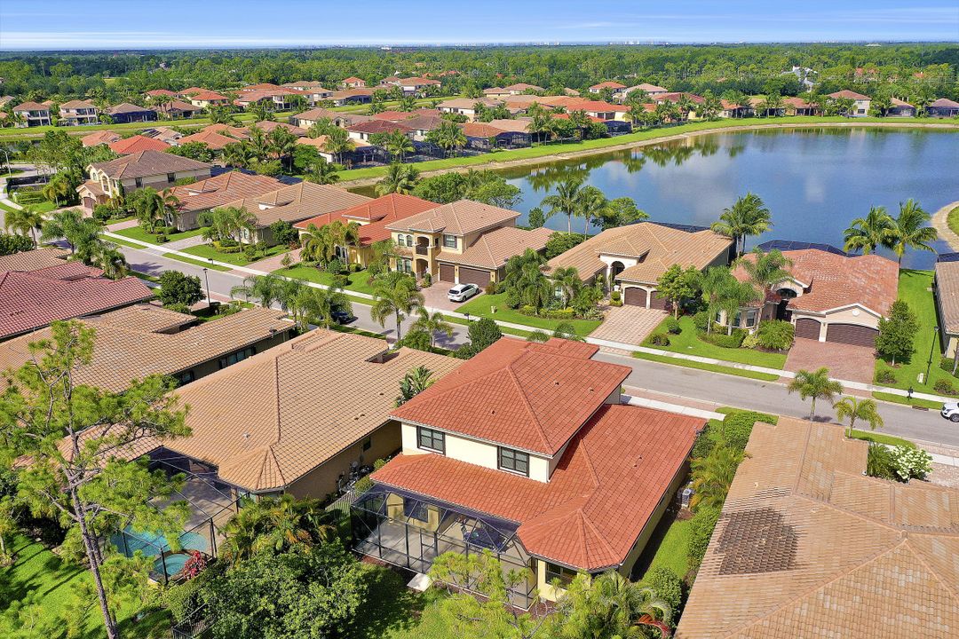 3896 Gibralter Dr, Naples, FL 34119