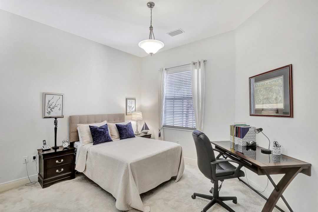 7838 Hawthorne Dr #1803, Naples, FL 34113