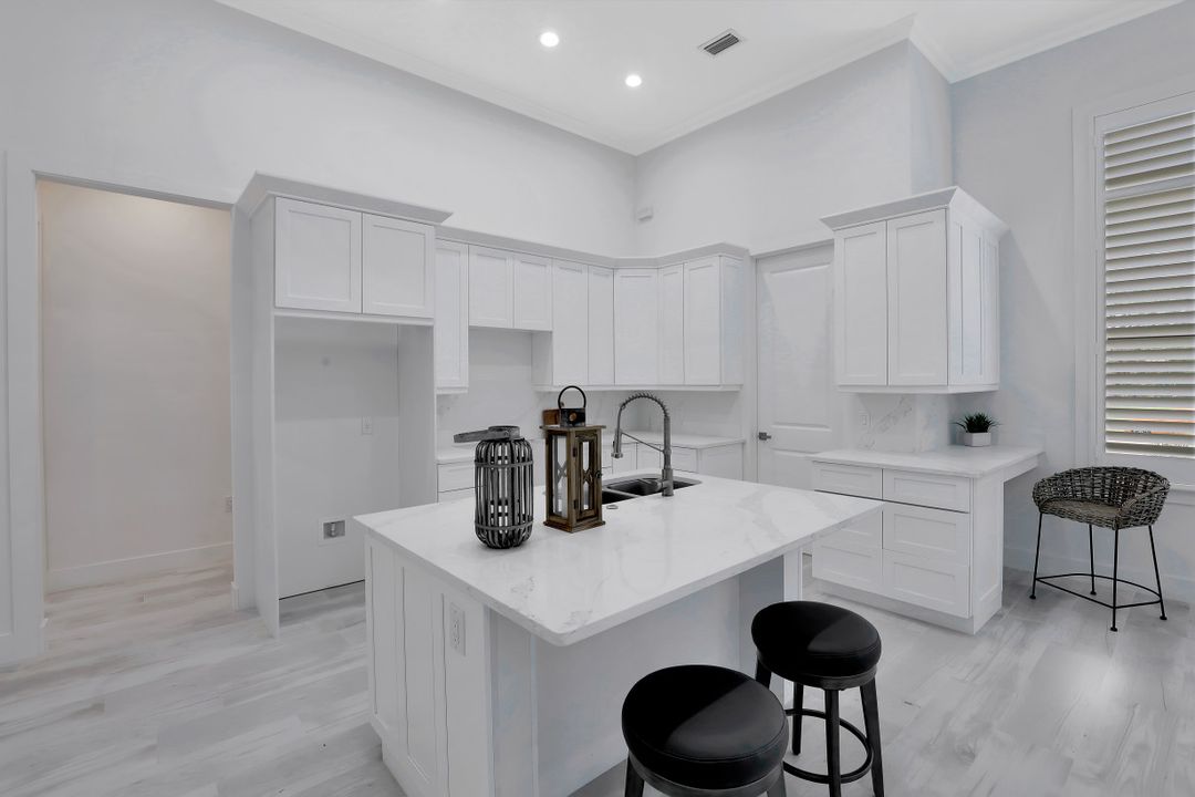17 Tahiti Rd, Marco Island, FL 34145