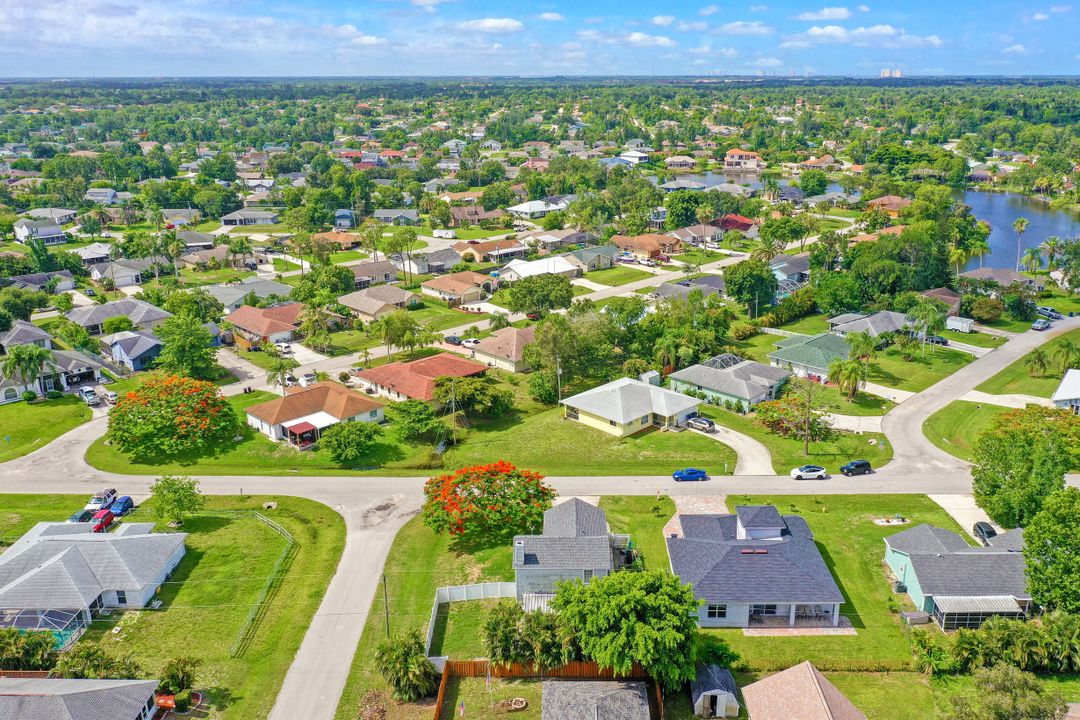 8365 Tahiti Rd, Fort Myers, FL 33967