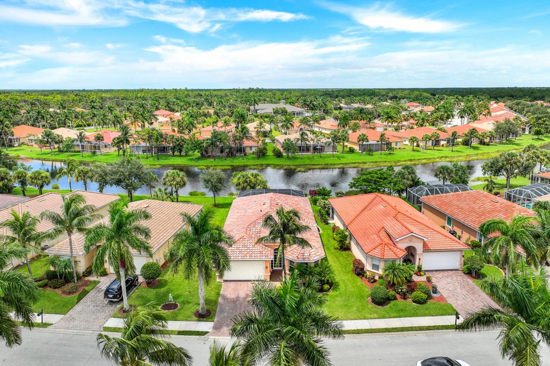 14087 Mirror Ct, Naples, FL 34114