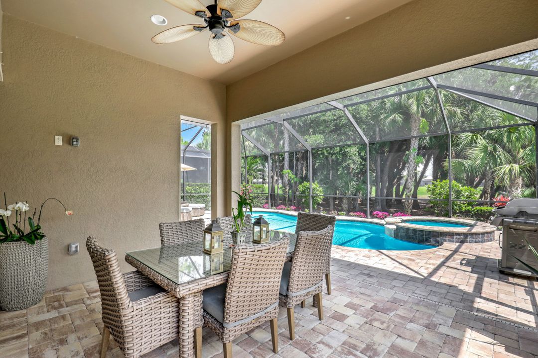 9374 Greyhawk Trl, Naples, FL 34120