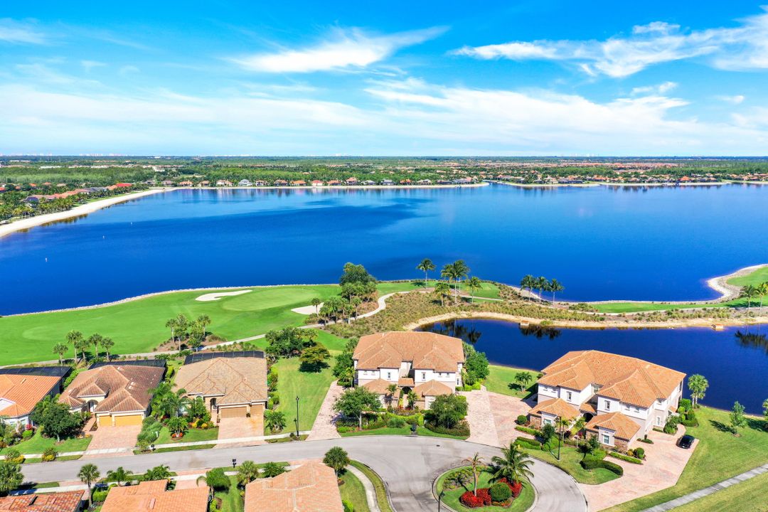 9064 Siesta Bay Dr #102, Naples, FL 34120