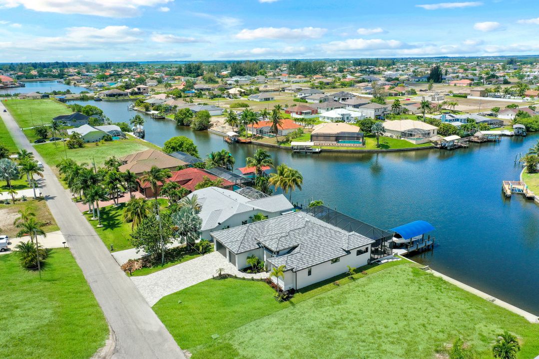 214 NW 32nd Pl, Cape Coral, FL 33993