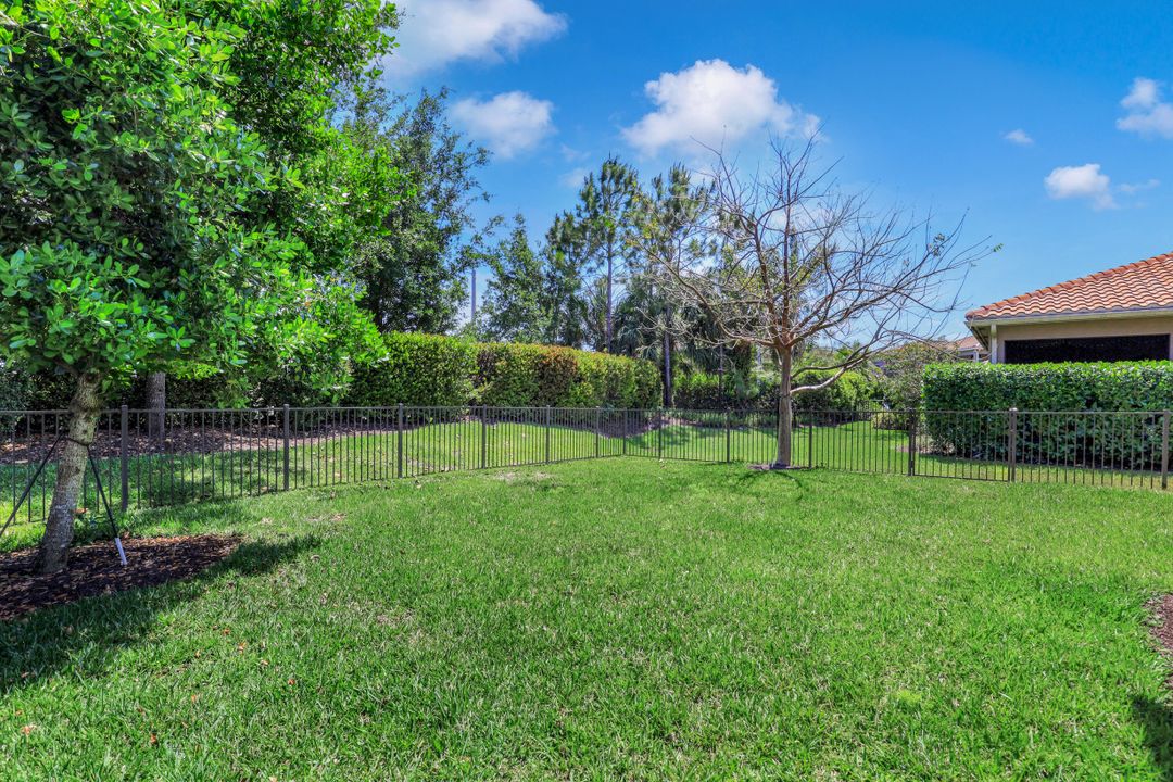 3054 Hudson Terrace, Naples, FL 34119