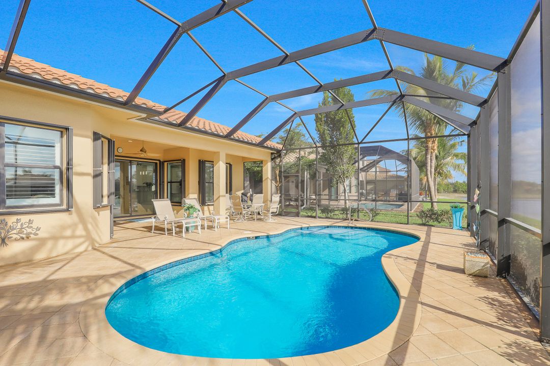 3462 Pacific Dr, Naples, FL 34119