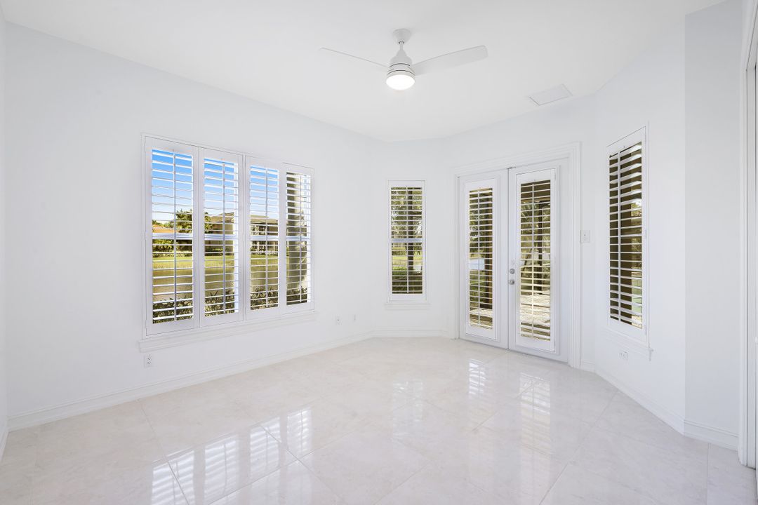 4899 Rustic Oaks Cir, Naples, FL 34105