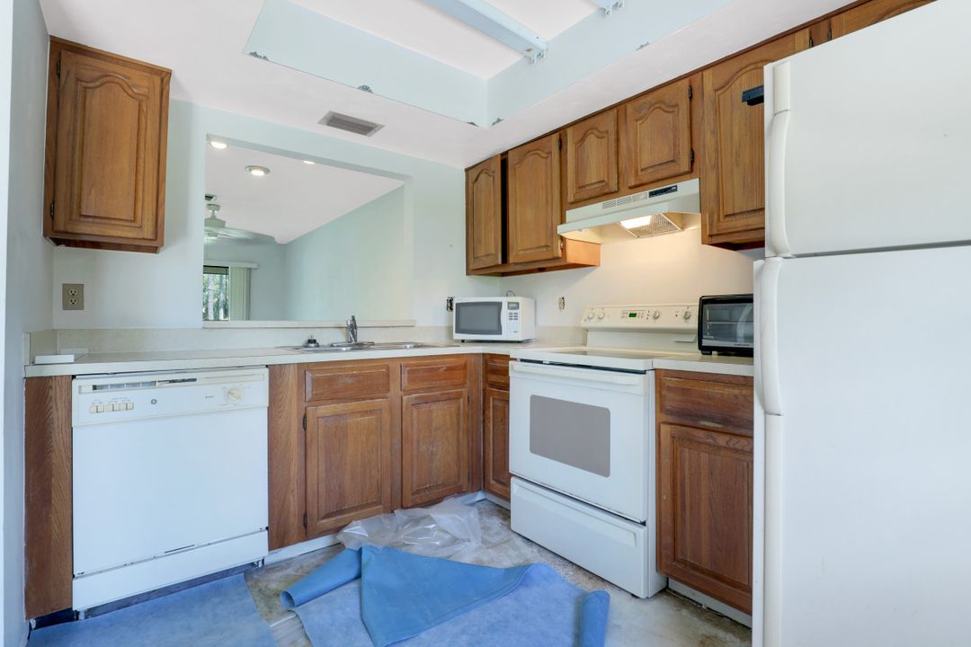 1062 Pine Isle Ln  #1062, Naples, FL 34112