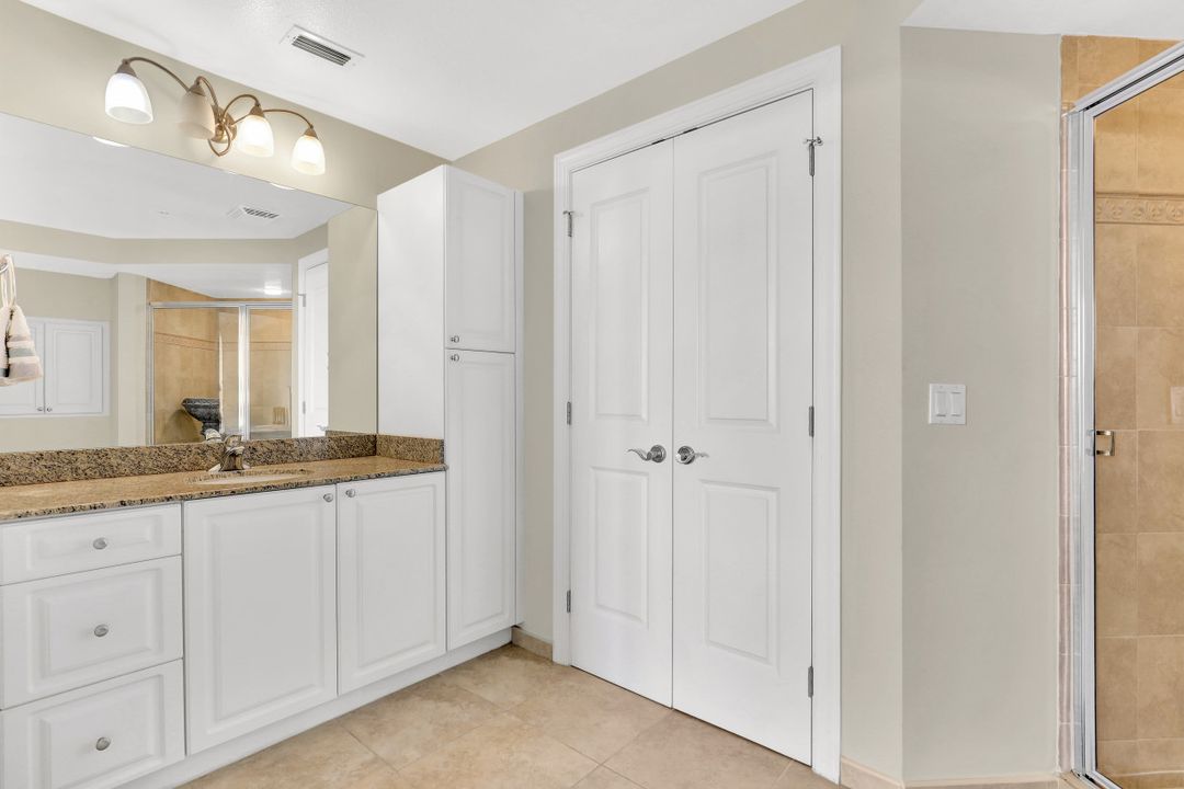 2825 Palm Beach Blvd #519, Fort Myers, FL 33916