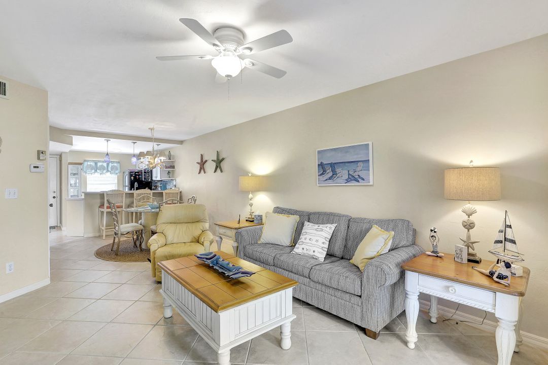 651 W Elkcam Cir #813, Marco Island, FL 34145