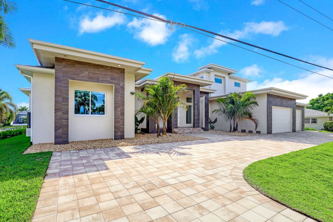 5232 Seminole Ct, Cape Coral, FL 33904
