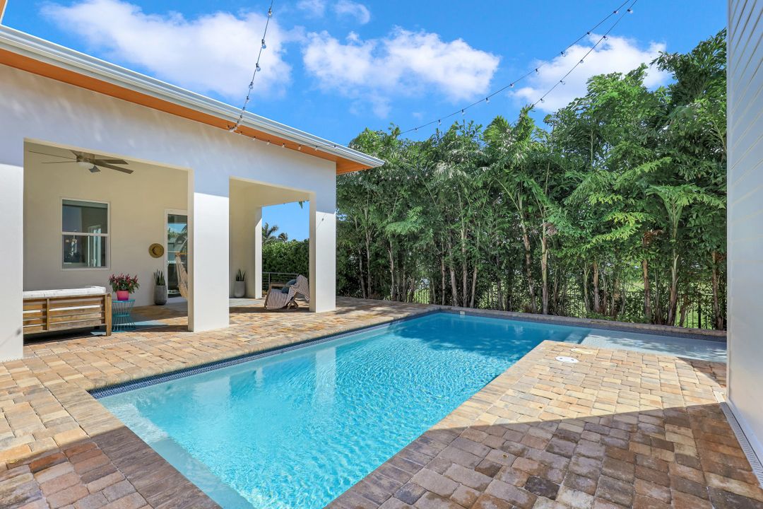 255 Columbus Way, Marco Island, FL 34145