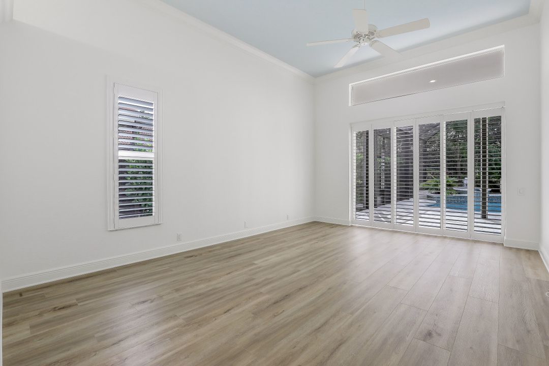 518 Wedgewood Way, Naples, FL 34119