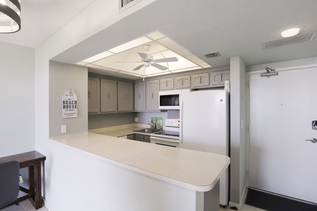 180 Seaview Ct #604, Marco Island, FL 34145