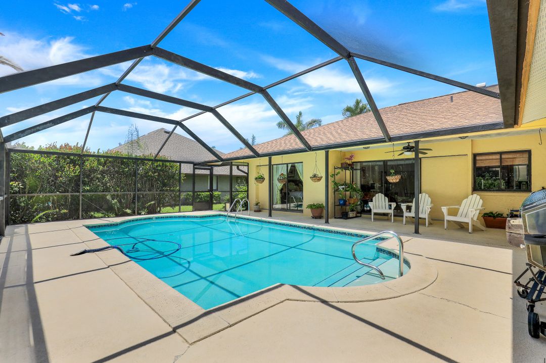 2326 Kings Lake Blvd, Naples, FL 34112