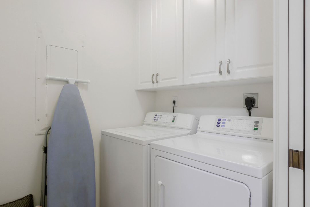 5706 Cape Harbour Dr #110, Cape Coral, FL 33914