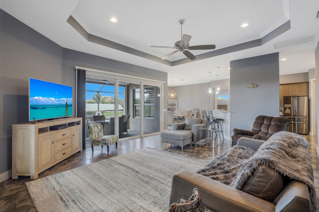 602 NW 32nd Pl, Cape Coral, FL 33993