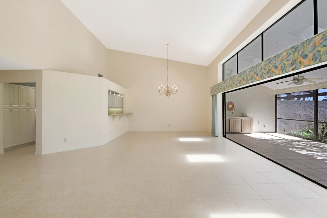 178 Cypress View Dr #C-34, Naples, FL 34113