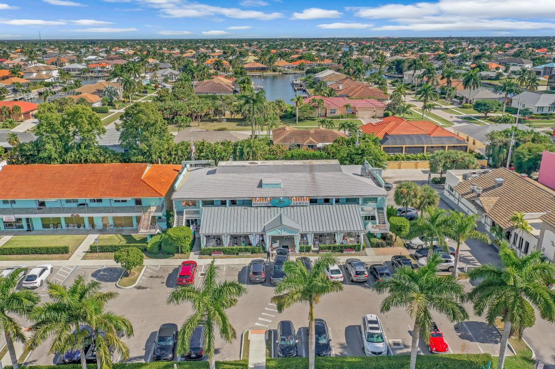 782 Saturn Ct, Marco Island, FL 34145