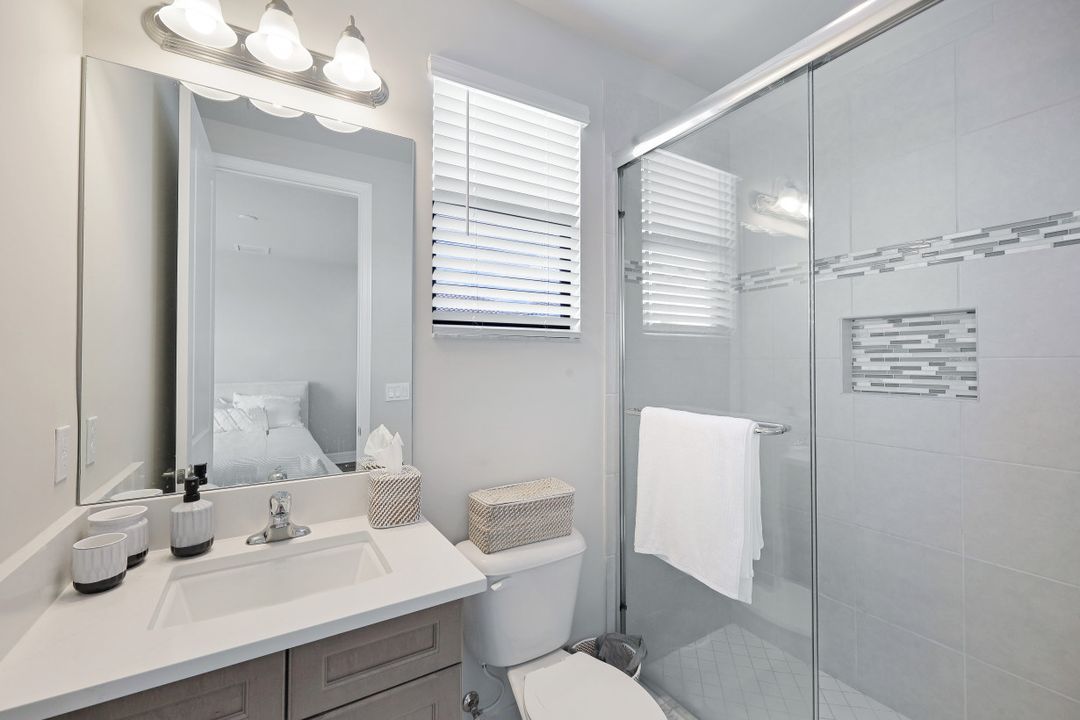 4478 Kensington Cir, Naples, FL 34119