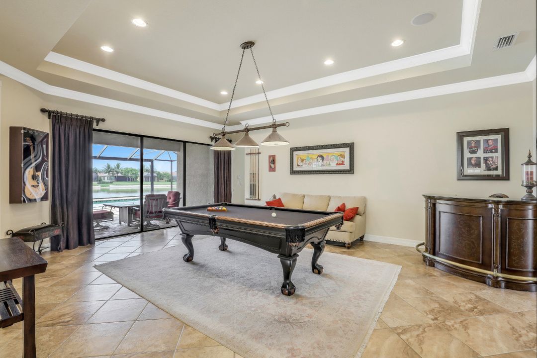 3910 Glacier Ct, Naples, FL 34119