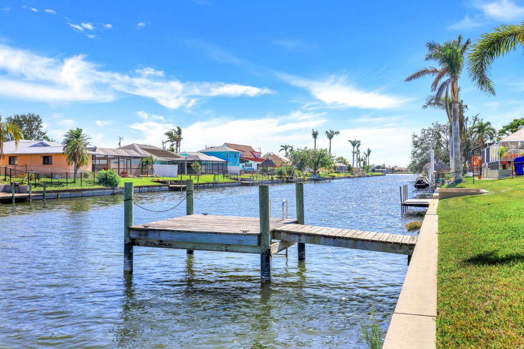 3317 SW 5th Pl, Cape Coral, FL 33914