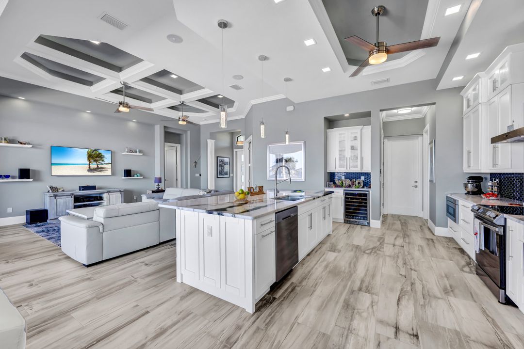 214 NW 32nd Pl, Cape Coral, FL 33993