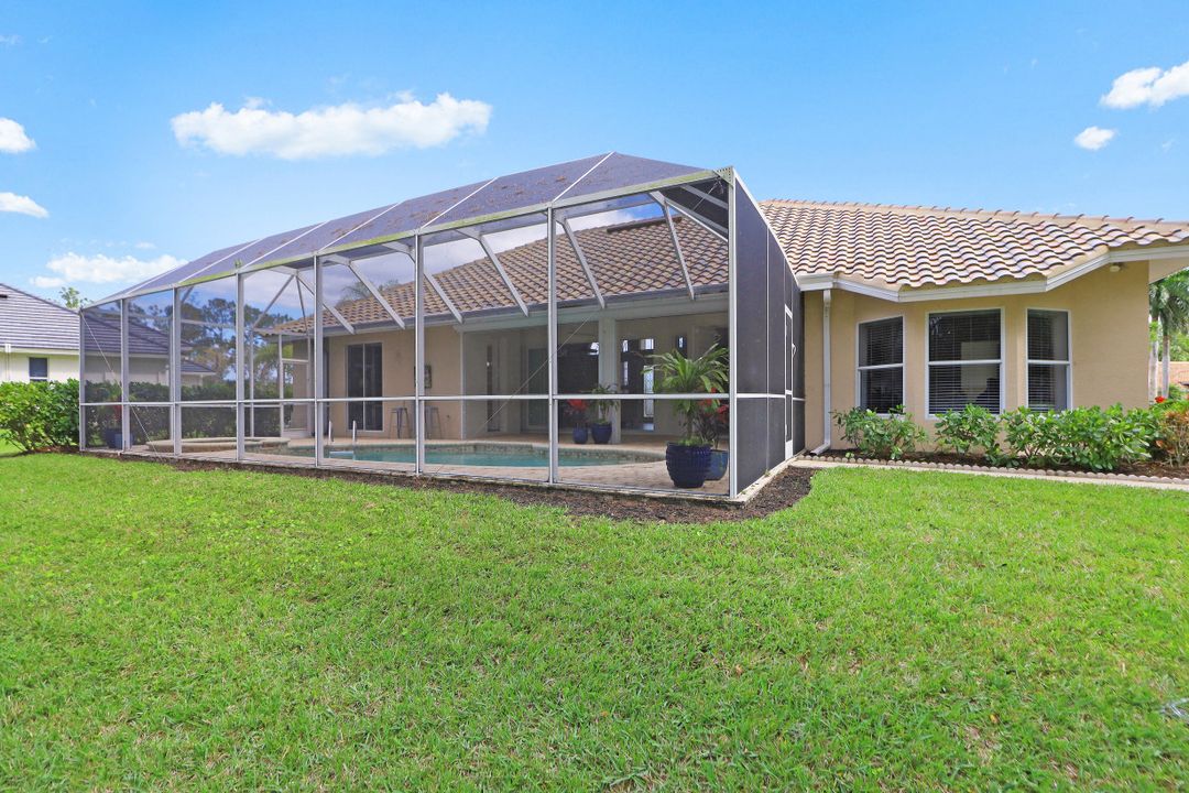 9107 Pinnacle Ct, Naples, FL 34113