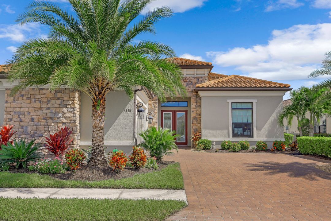 9418 Galliano Ter, Naples, FL 34119
