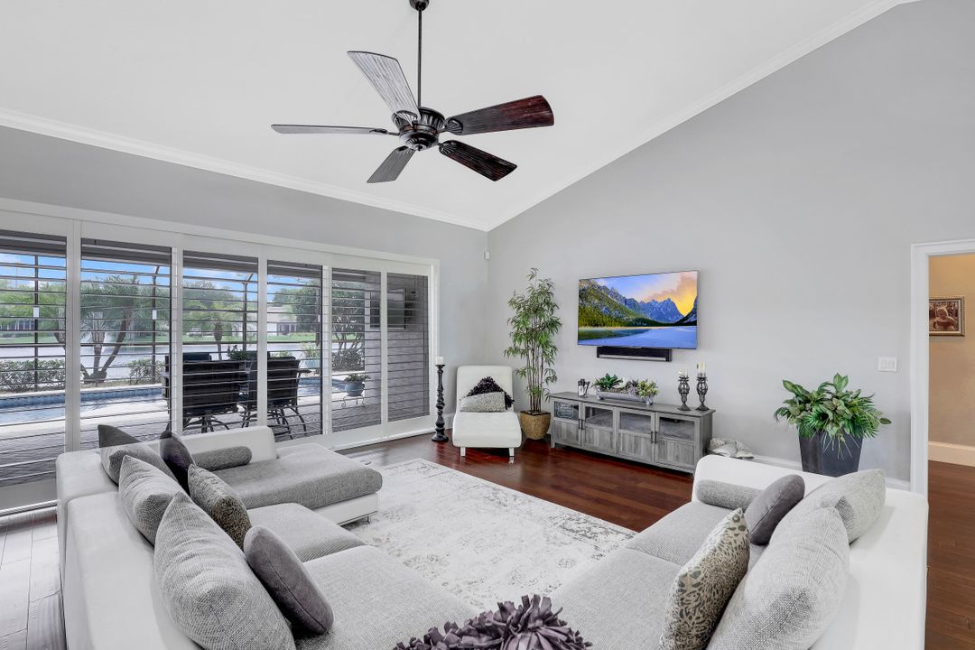 8172 Lowbank Dr, Naples, FL 34109