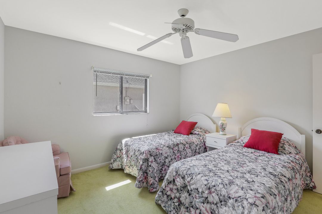 691 104th Ave N, Naples, FL 34108