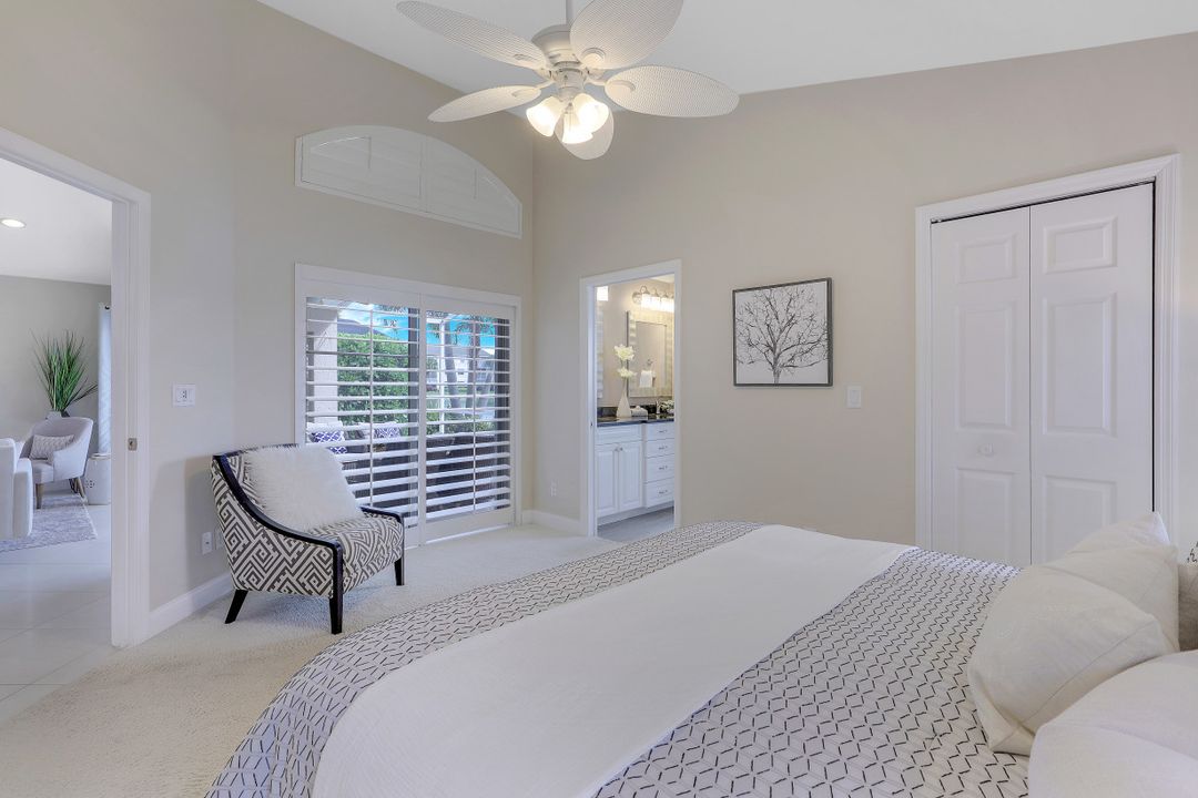 2810 Sailors Way, Naples, FL 34109