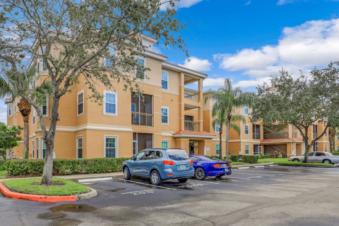 23640 Walden Center Dr #301, Bonita Springs, FL 34134