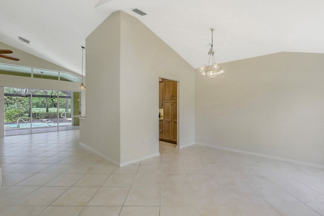 9224 Spring Run Blvd, Bonita Springs, FL 34135