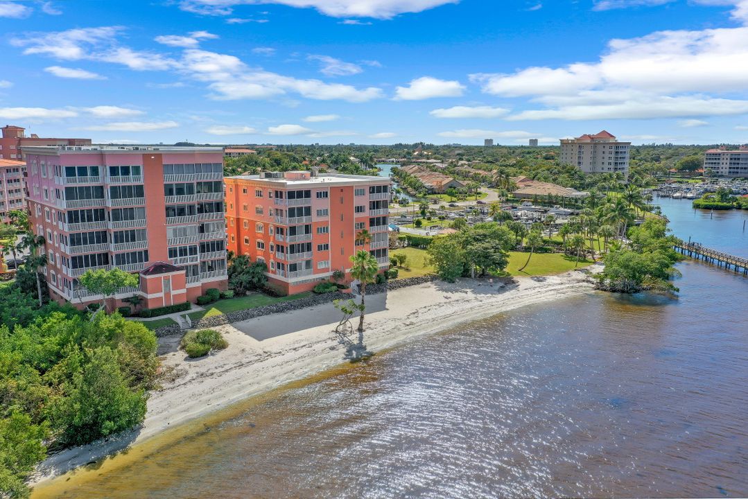 10931 Meadow Lark Cove Dr, Fort Myers, FL 33908