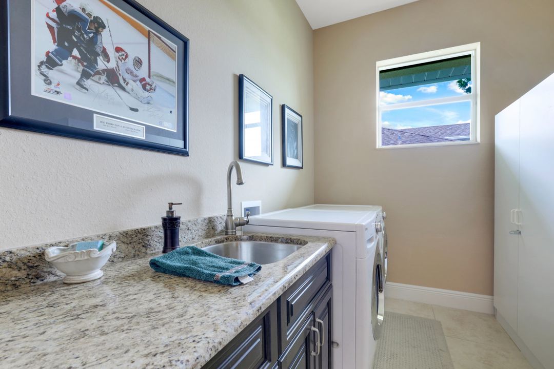 2405 SW 50th St, Cape Coral, FL 33914
