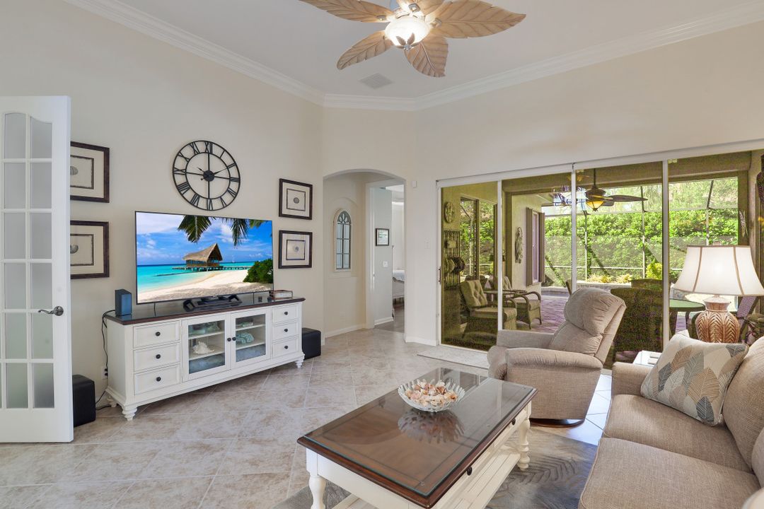 16208 Parque Ln, Naples, FL 34110